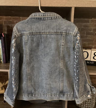 Load image into Gallery viewer, SEQUINS DENIM JACKET
