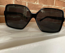 Load image into Gallery viewer, Oversize Sunglasses
